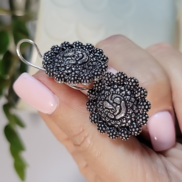 Ganesha Prosperity Wire Drop Earrings - Picture 5 of 7